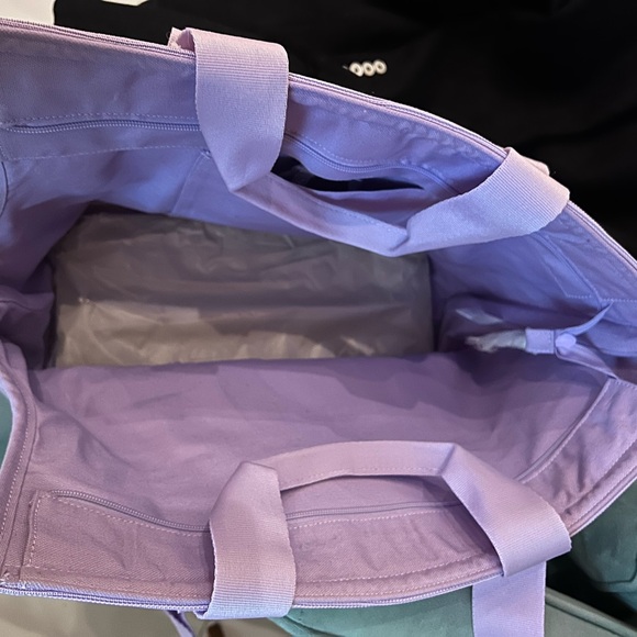 Pet Carrier - Picture 4 of 11